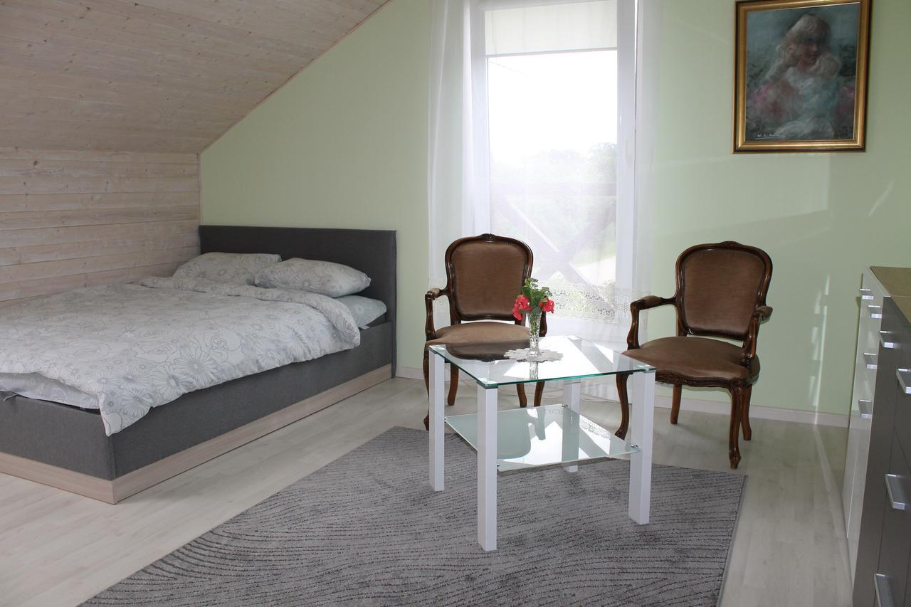 Hotel Viesu Nams Amrai Ventspils Exteriér fotografie